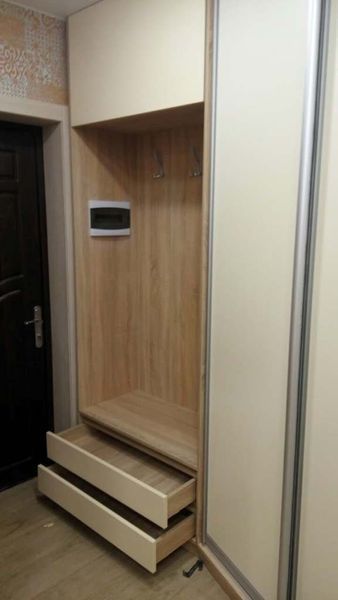 Передпокій з шафою-купе дуб Сонома-біла кутова 1365 фото