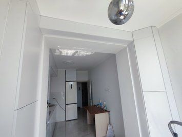 Меблі білі з вбудованим котлом та лічильником на лоджію 1336-2 фото